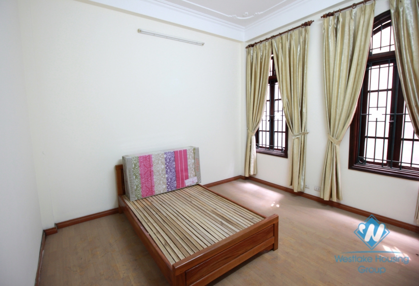 Large house with 5 bedroom house for rent in Ba Dinh area